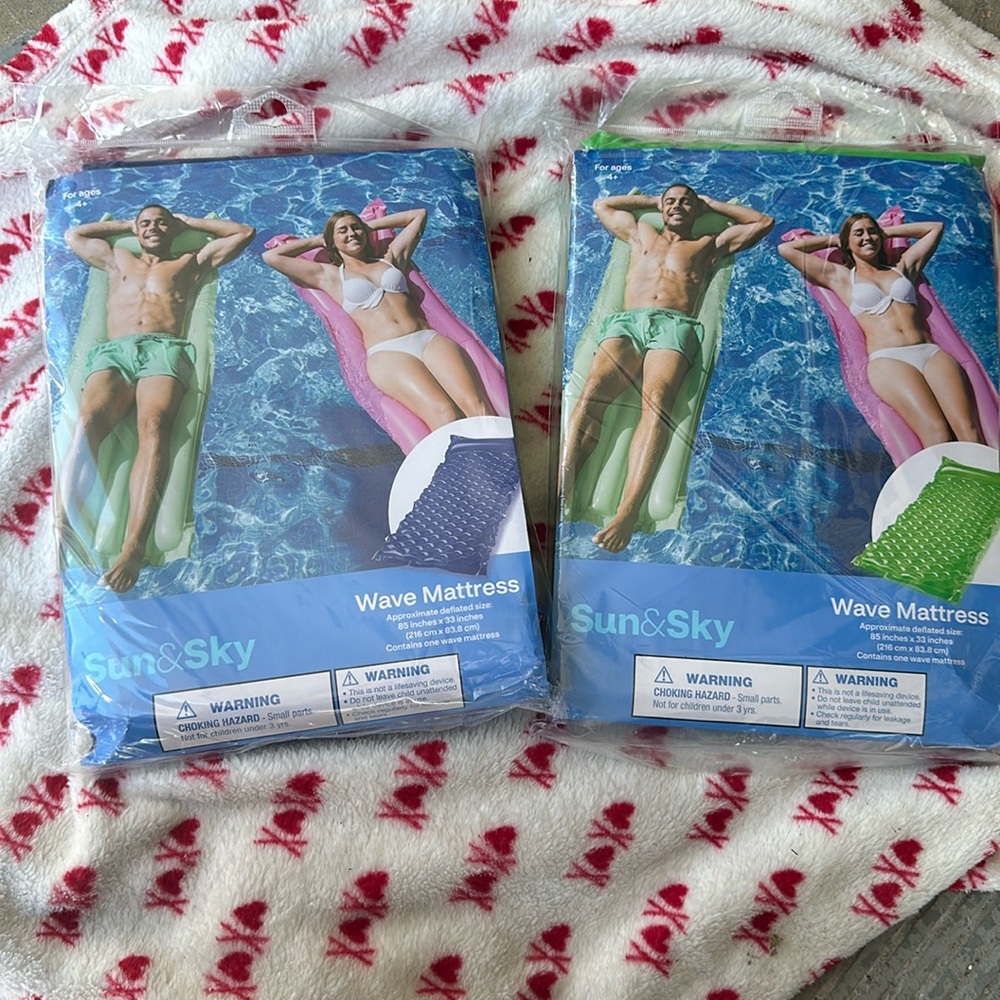 2 wave mattress floats
